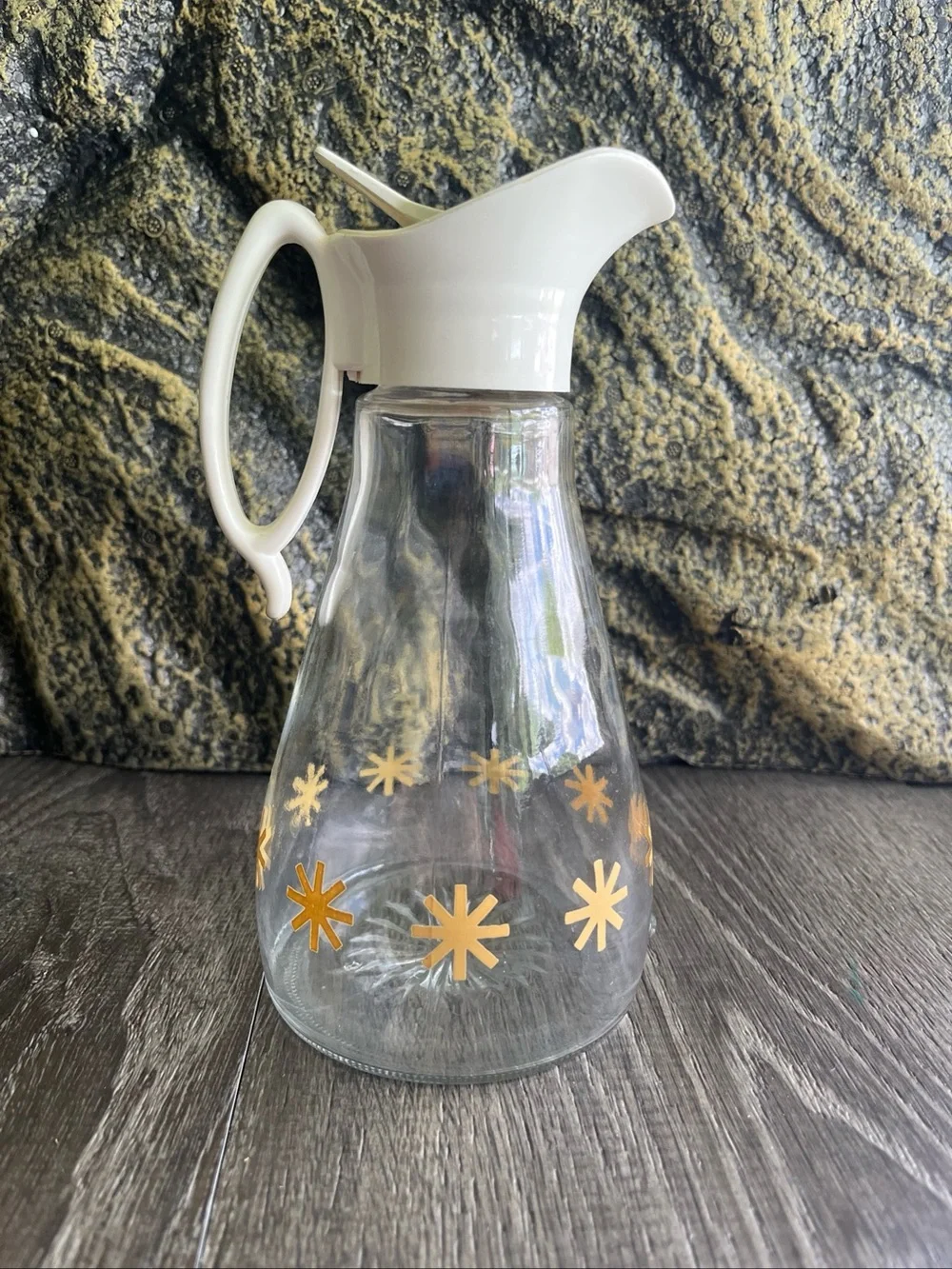 Syrup Log Cabin VTG Clear Glass Pitcher with Gold Starburst Accents & white lid.